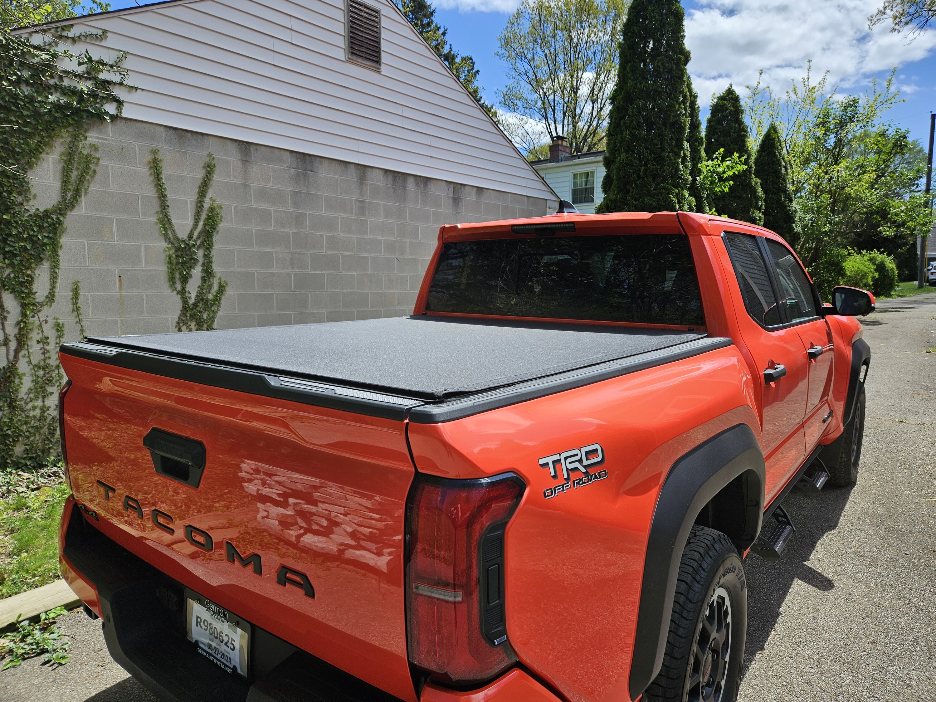 2024 Tacoma Tonneau cover options for 2024 Tacoma TRD Sport - 5 ft bed 1000002467