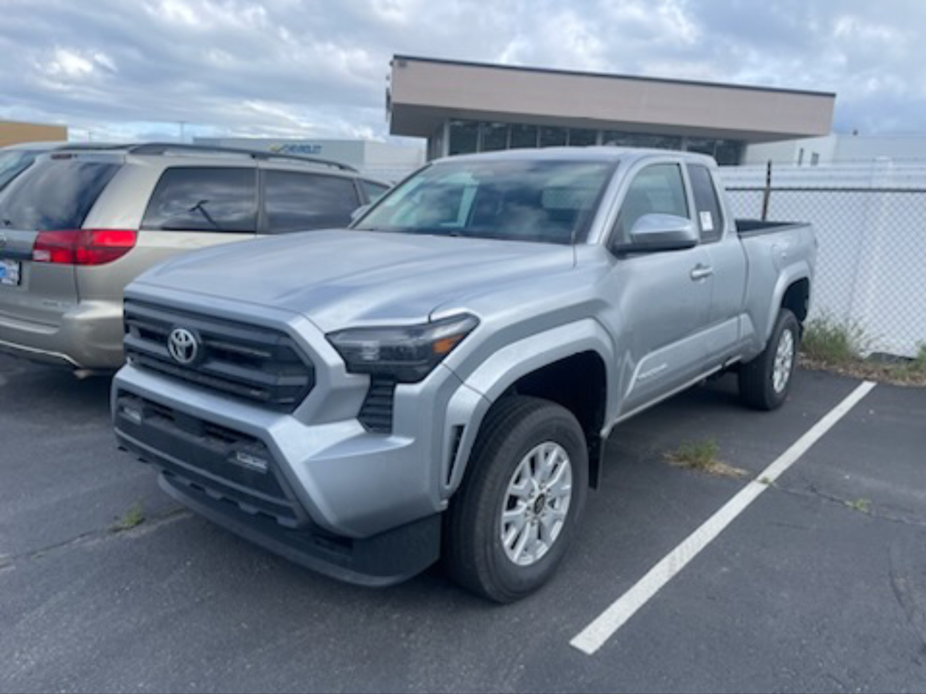 2024 Tacoma Delivered 4X4 SR5 Xtracab in Celestial Silver Metallic 1000007389