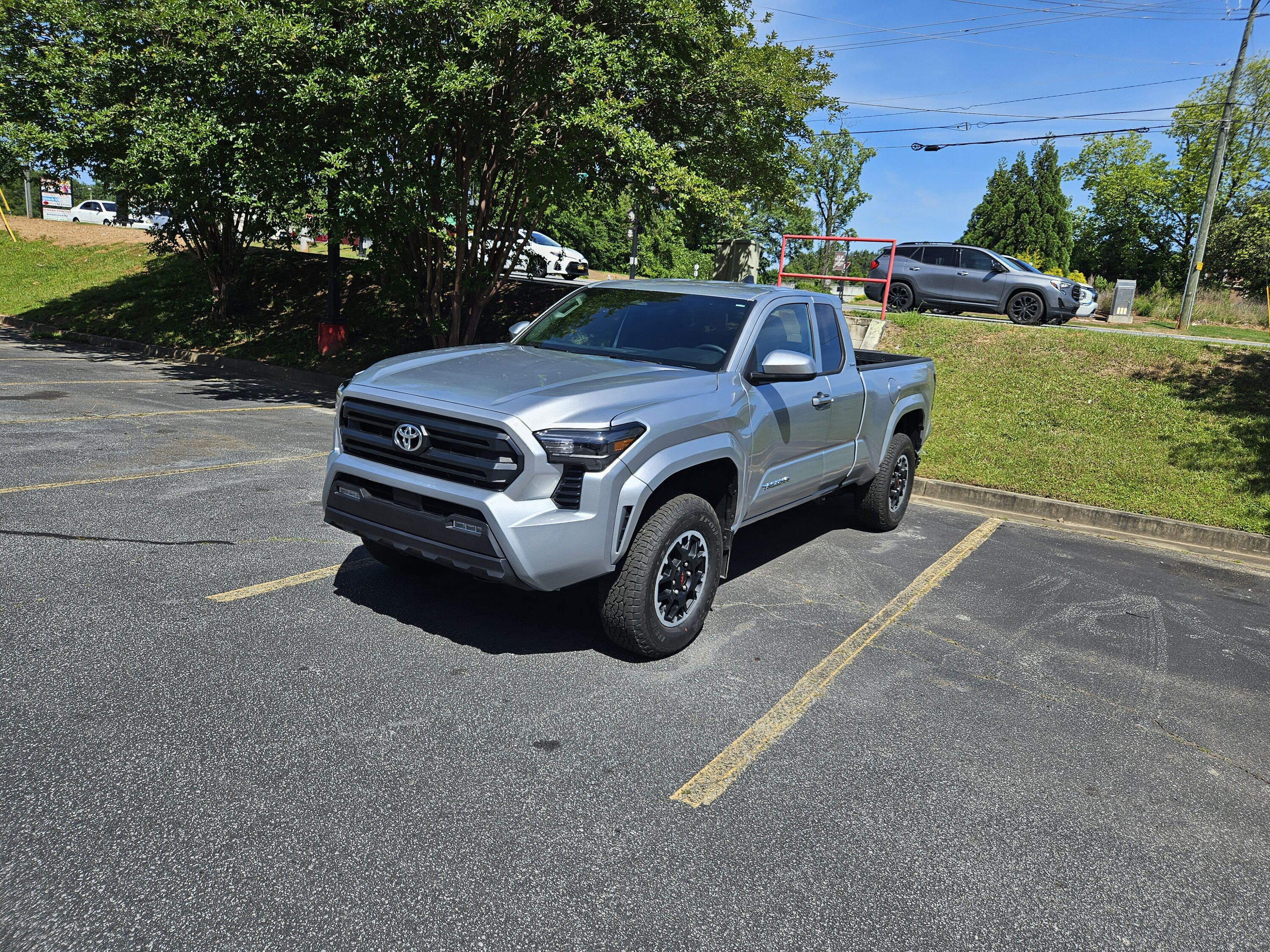2024 Tacoma Xtracab 2024 Tacoma SR5 in Celestial Silver Metallic w/ better photos, different wheels, and a basic review 1000007585
