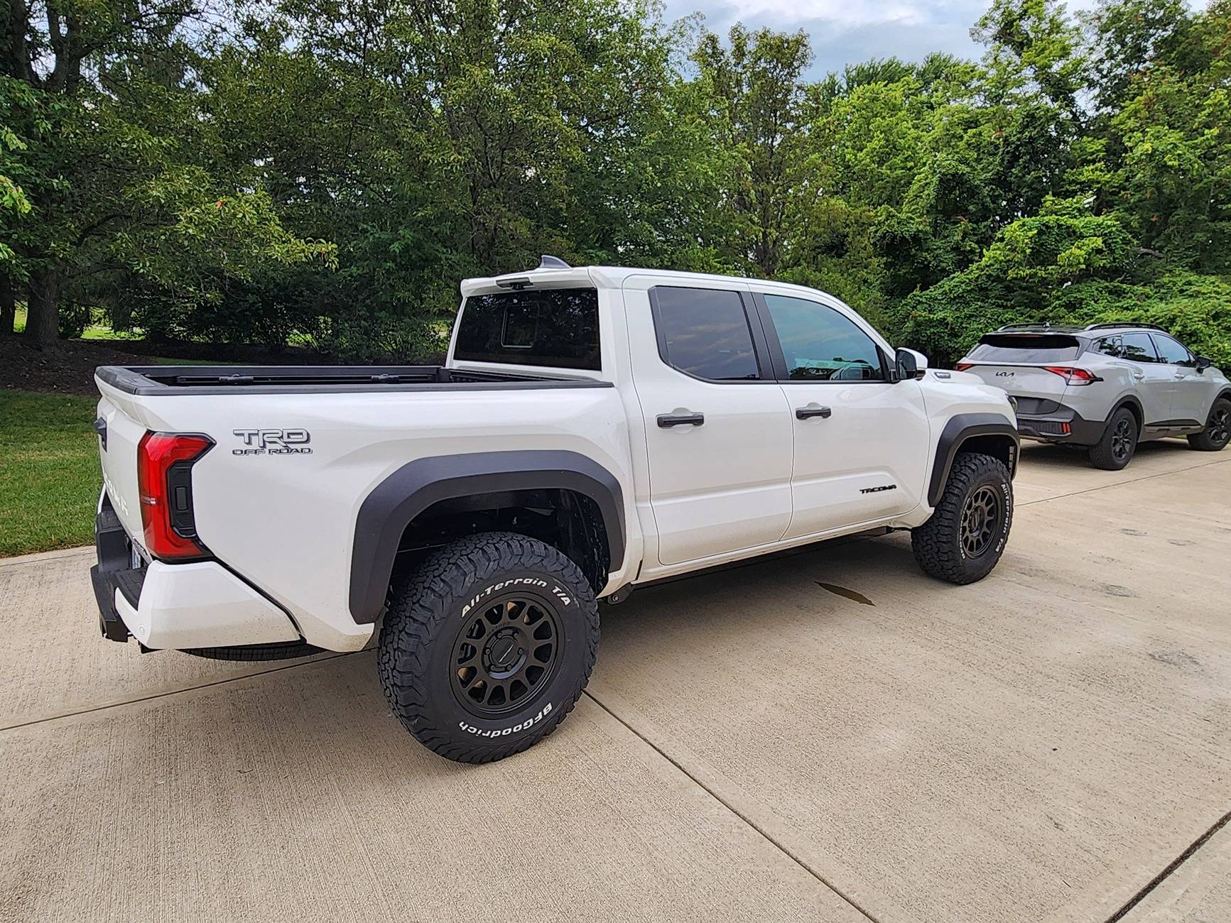 2024 Tacoma Method 703 + KO2 285/70/17 1000010423