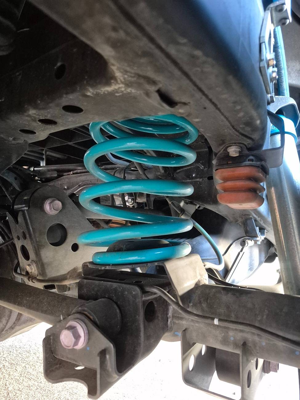 2024 Tacoma Front  Vibrations from lifts 17515518049489091147588649831055