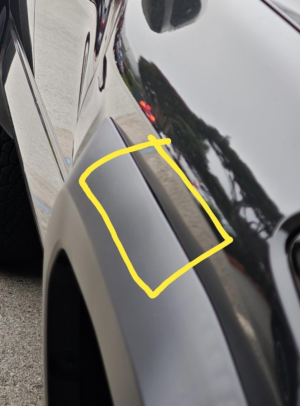 2024 Tacoma Body side molding issues poorly attached 1755658711430-6c