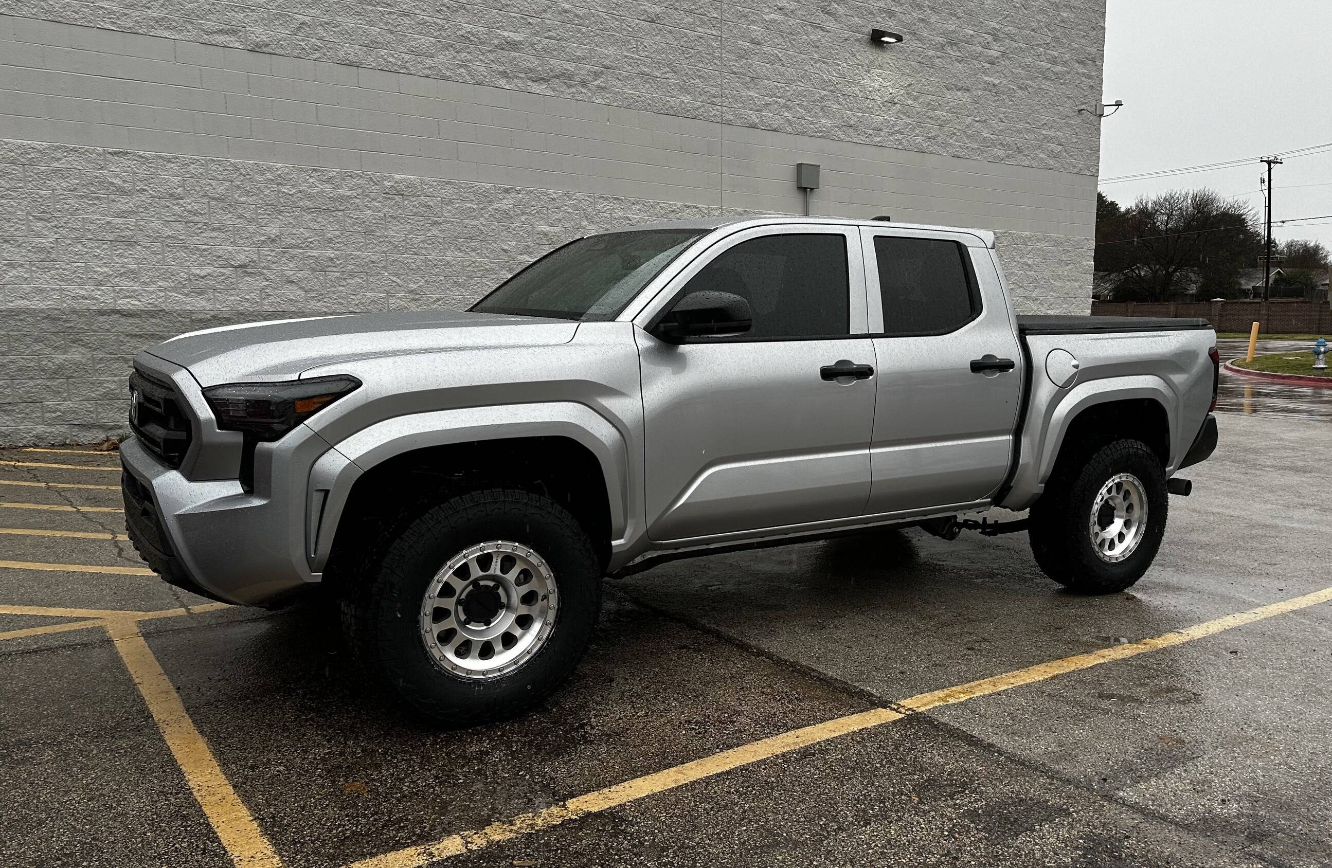 2024 Tacoma 2024 Tacoma SR 4x4 owner review & upgraded wheels / tires video 2024 Tacoma on 33's, Falken Wildpeak AT4W 285:70 Tires, 17%22 Wheels (Method 315). Cutting : t