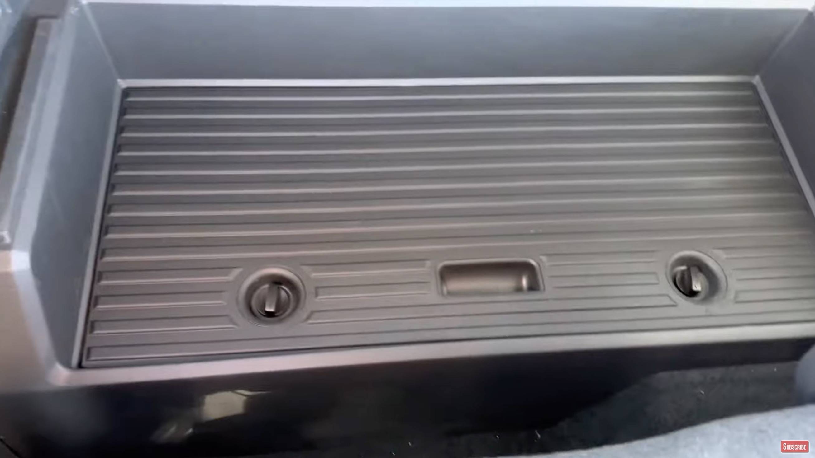 2024 Tacoma 2024 Tacoma PreRunner Interior & Underground color in the sun (video first look)! 2024 Tacoma PreRunner interior and bed 7