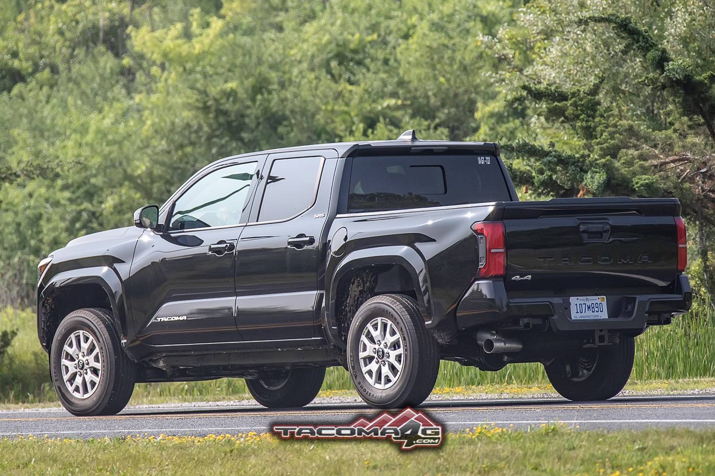 2024 Tacoma 2024 Tacoma SR5 Base Trim First Real-Life Sighting 2024-tacoma-sr5-spied-first-time-real-life-10