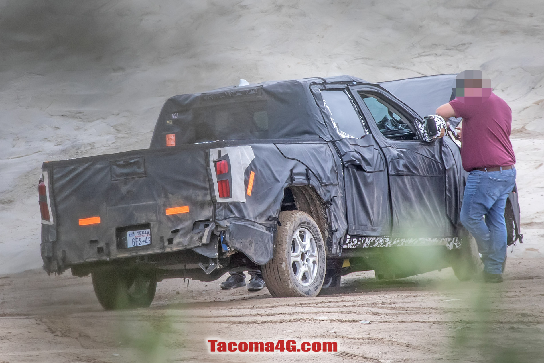 2024 Tacoma New 2024 Tacoma (4th Next Gen) Mule Off-Road Testing Reveals More Suspension Details -- 5/27/22 2024 Toyota Tacoma 4th gen spy photos suspension interior 13