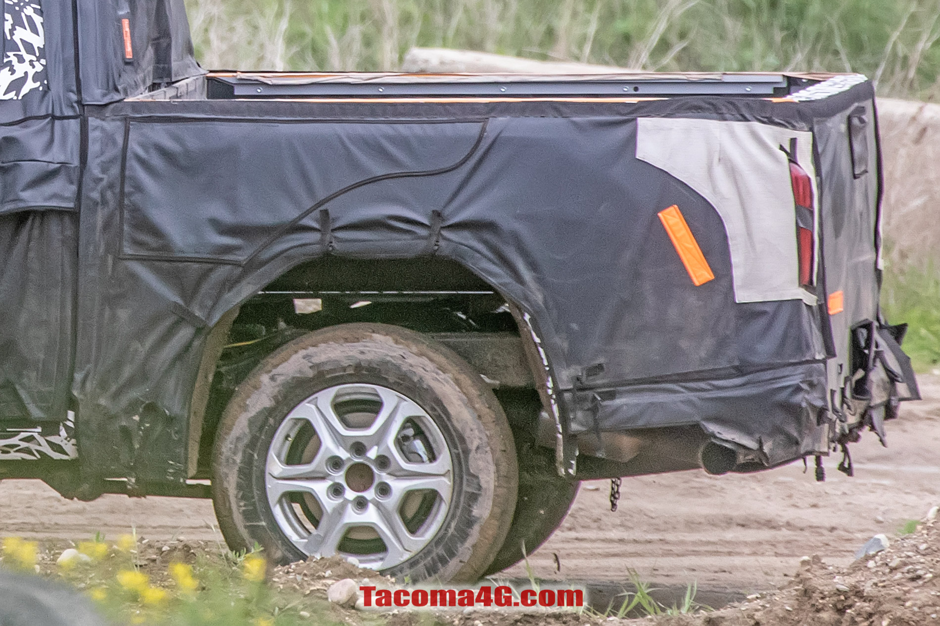 2024 Tacoma New 2024 Tacoma (4th Next Gen) Mule Off-Road Testing Reveals More Suspension Details -- 5/27/22 2024 Toyota Tacoma 4th gen spy photos suspension interior 23