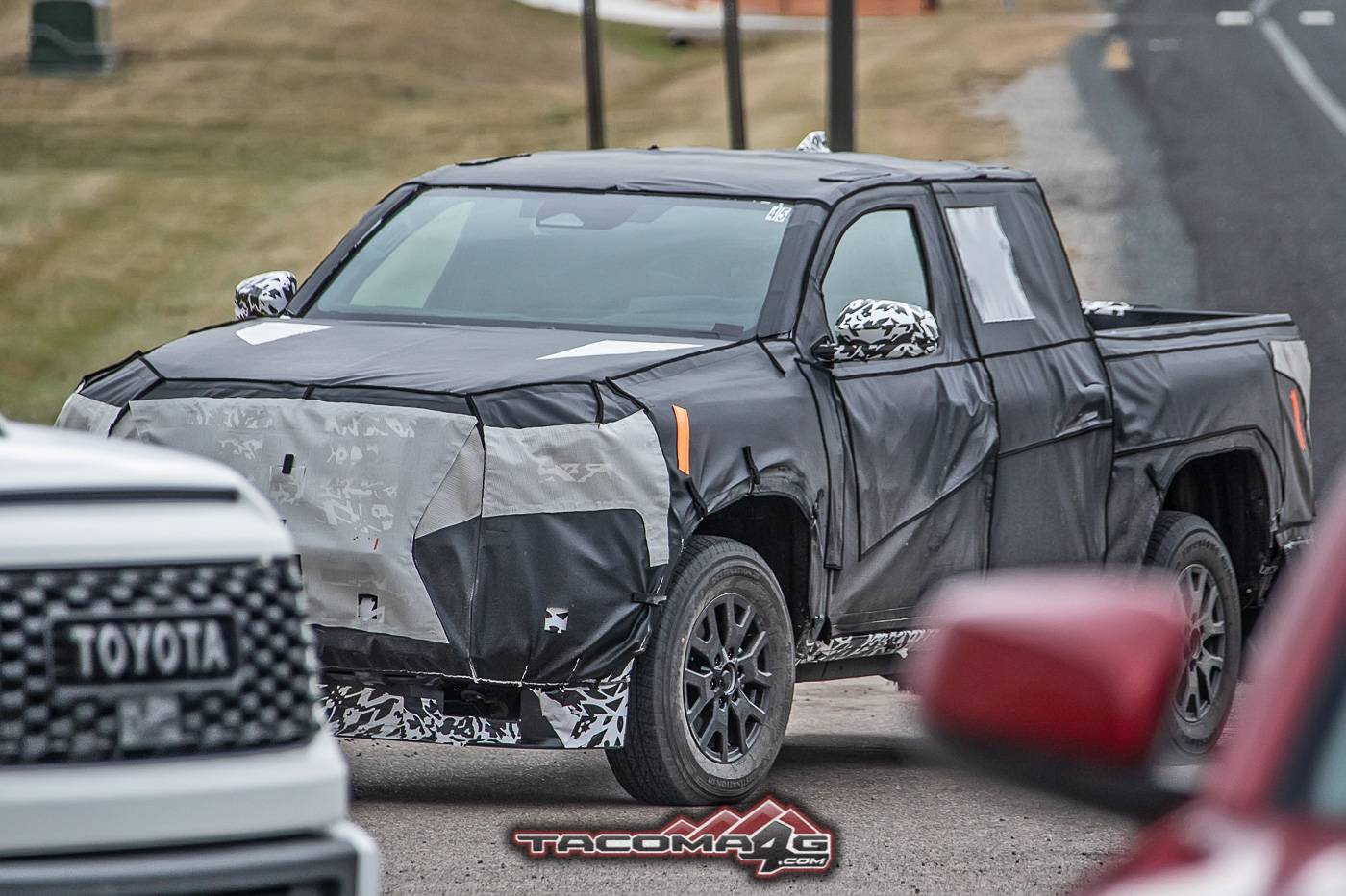 2024 Tacoma 📸 2024 Toyota Tacoma Production-Bodied Prototype Spied Testing 2024-toyota-tacoma-production-body-prototype-spied-4