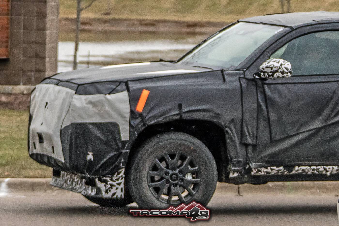 2024 Tacoma 📸 2024 Toyota Tacoma Production-Bodied Prototype Spied Testing 2024-toyota-tacoma-production-body-prototype-spied-6