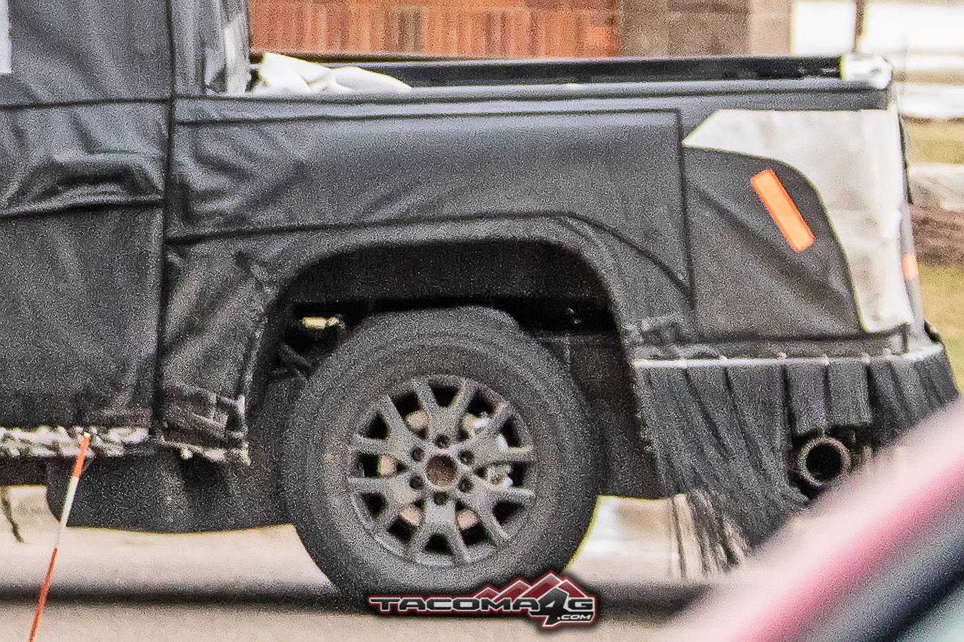 2024 Tacoma 📸 2024 Toyota Tacoma Production-Bodied Prototype Spied Testing 2024-toyota-tacoma-production-body-prototype-spied-9