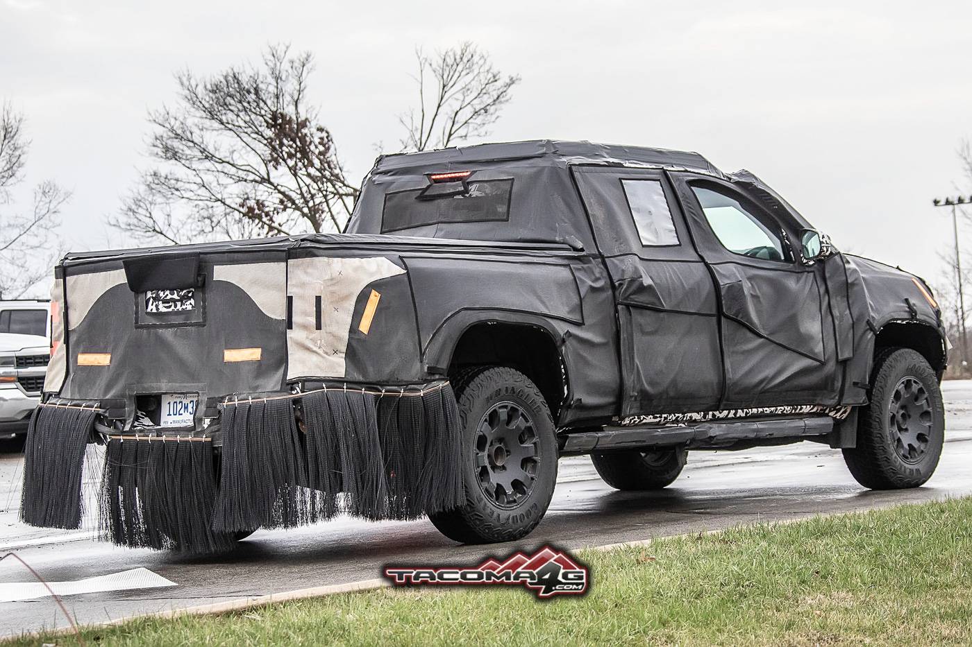 2024 Tacoma Spied: 2024 Toyota Tacoma TRD Pro / Trailhunter Prototype 1st Sighting Reveals Rugged Off-Road Details + Rear Disc Brakes 📸 2024-toyota-tacoma-trd-pro-prototype-13