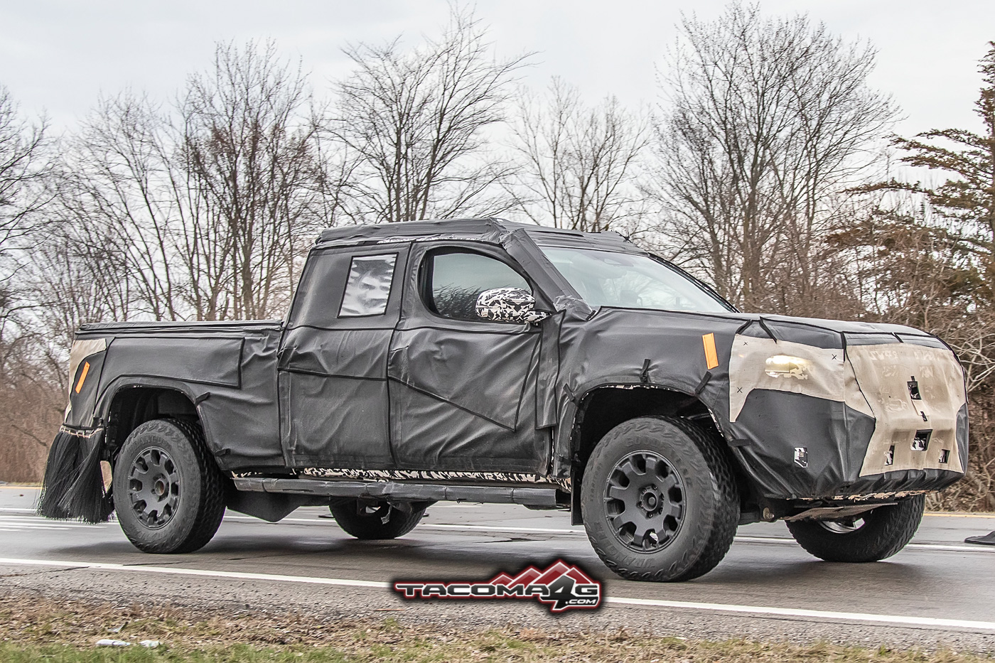 2024 Tacoma Spied: 2024 Toyota Tacoma TRD Pro / Trailhunter Prototype 1st Sighting Reveals Rugged Off-Road Details + Rear Disc Brakes 📸 2024-toyota-tacoma-trd-pro-prototype-5