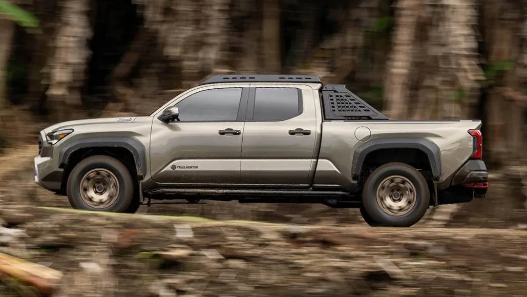 2024 Tacoma Spotted: Trailhunter Tacoma without roof rack and sport bar / bed rack (removed) 2024_toyota_tacoma_trailhunter_002-copy-jpeg