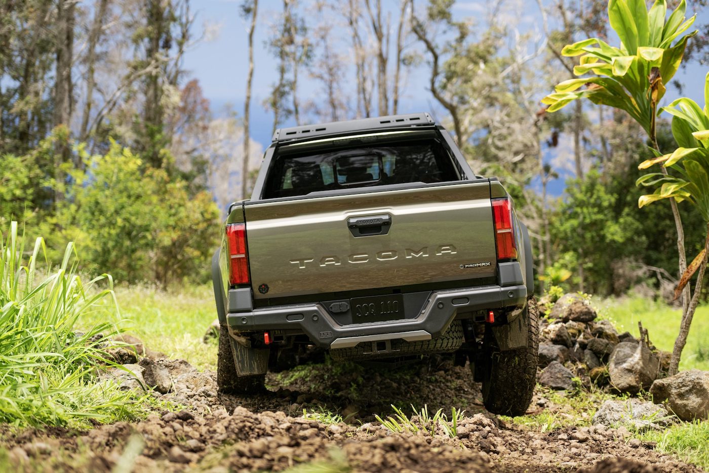 2024 Tacoma 2024 Tacoma Trailhunter Photos & Videos (Exterior & Interior) 2024_Toyota_Tacoma_Trailhunter_003-scaled