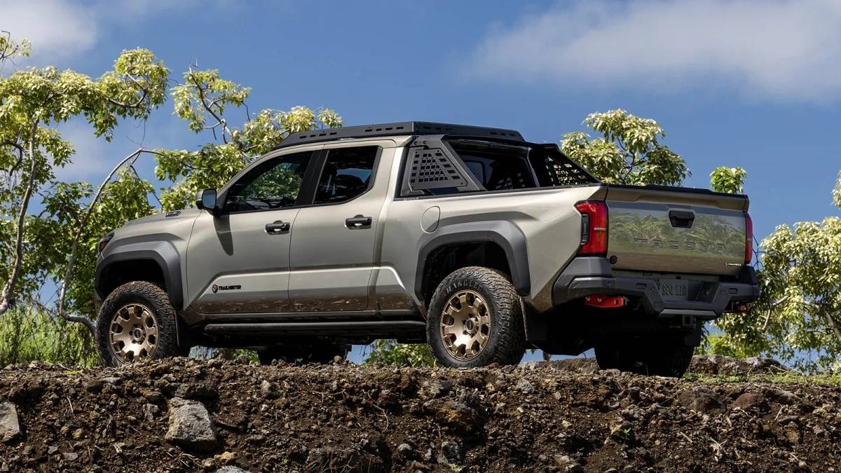 2024 Tacoma 2024 Tacoma Trailhunter Photos & Videos (Exterior & Interior) 2024_Toyota_Tacoma_Trailhunter_008-copy