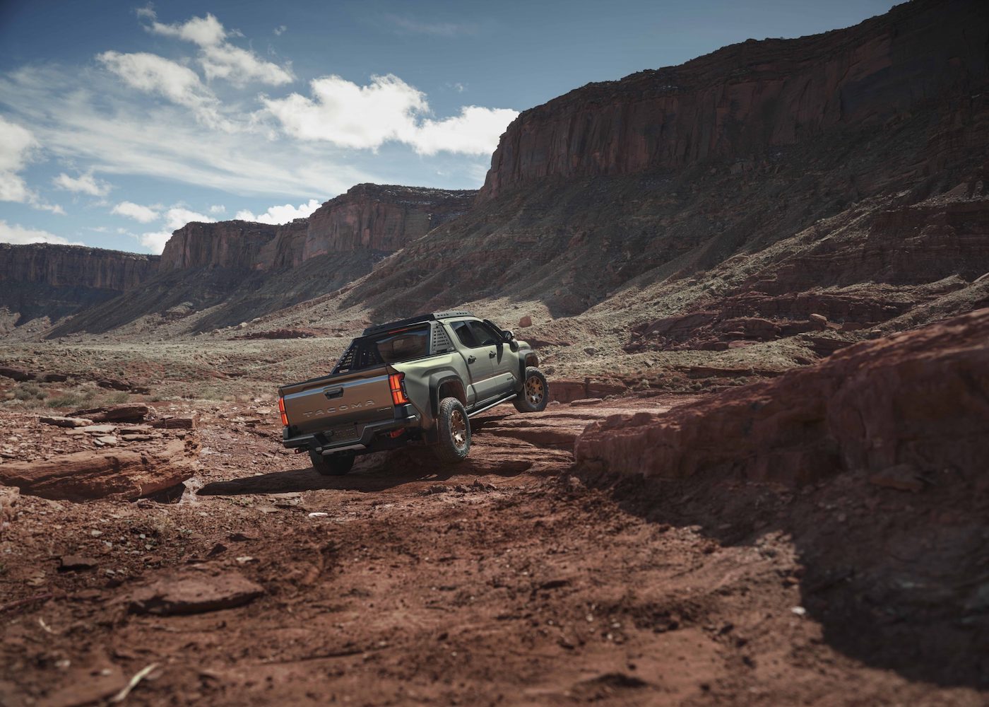 2024 Tacoma 2024 Tacoma Trailhunter Photos & Videos (Exterior & Interior) 2024_Toyota_Tacoma_Trailhunter_HurrahPass_002-scaled