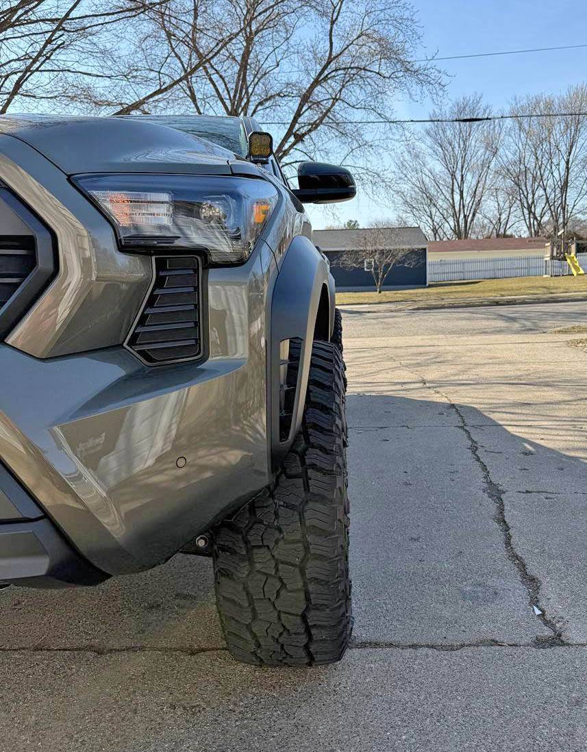 2024 Tacoma 3" Lift, 35" Baja Boss ATs, SCS Blaze 10s +20 Offset 2025-03-14 15.48.10