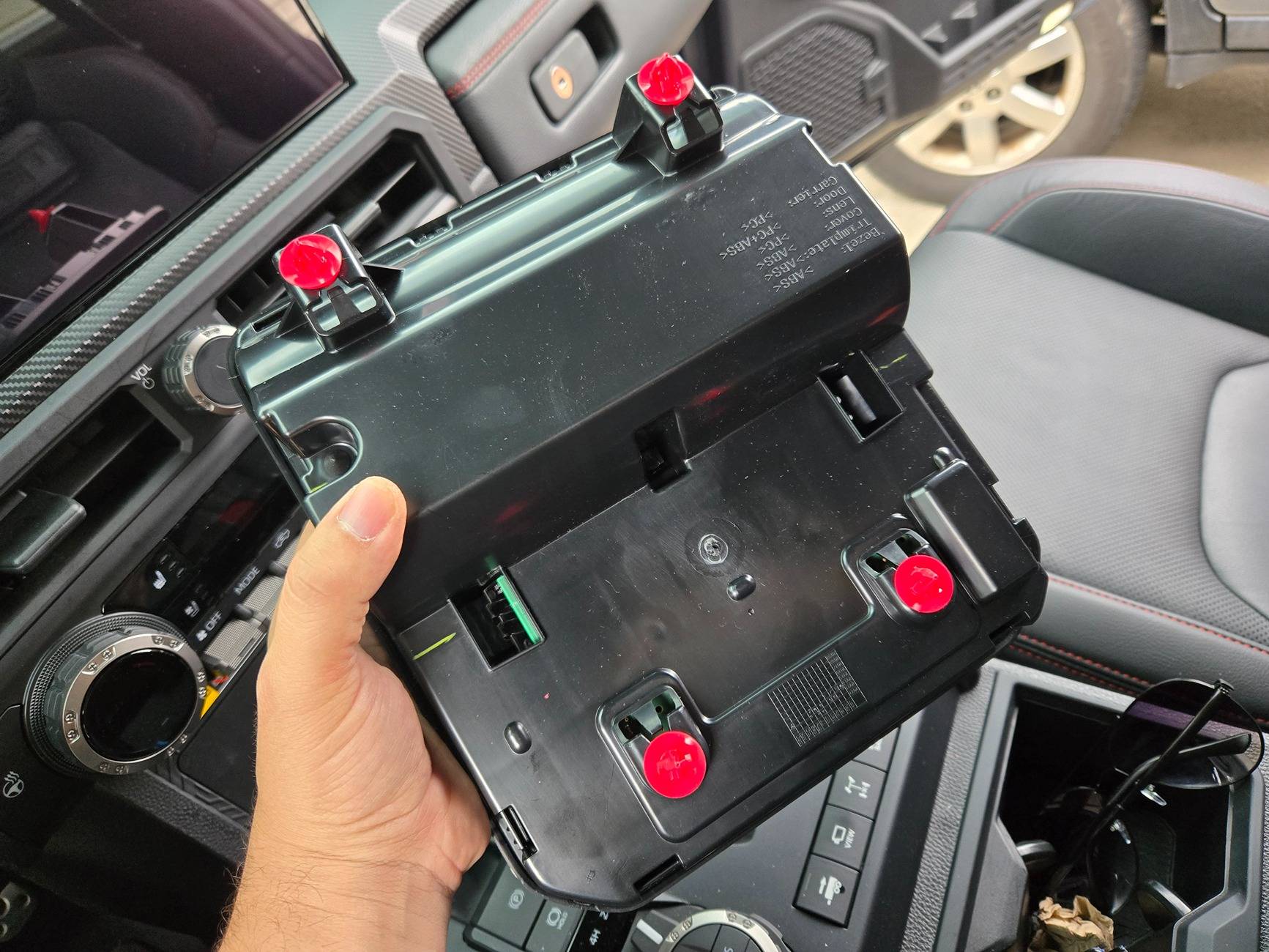 2024 Tacoma Overhead console 20250412_164515