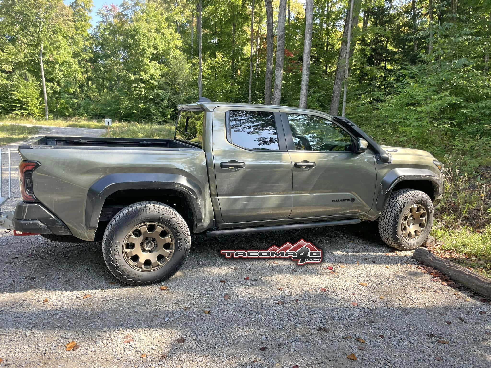 Short Bed (5' Foot) 2024 Tacoma first sighting! (Bronze Oxide