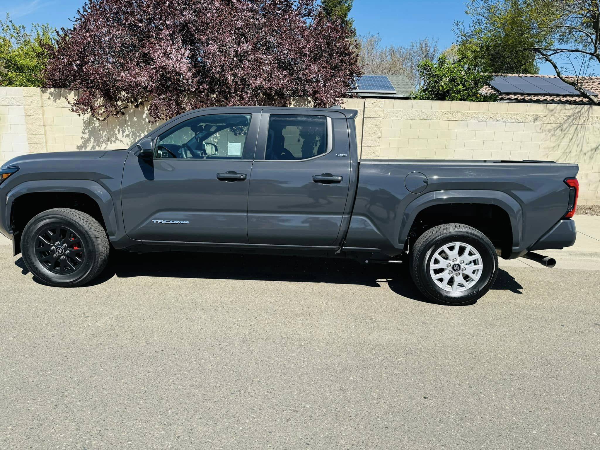 2024 Tacoma UNDERGROUND 2024 Tacoma Thread (4th Gen) 6' foot bed 2024 Tacoma SR5 in Underground