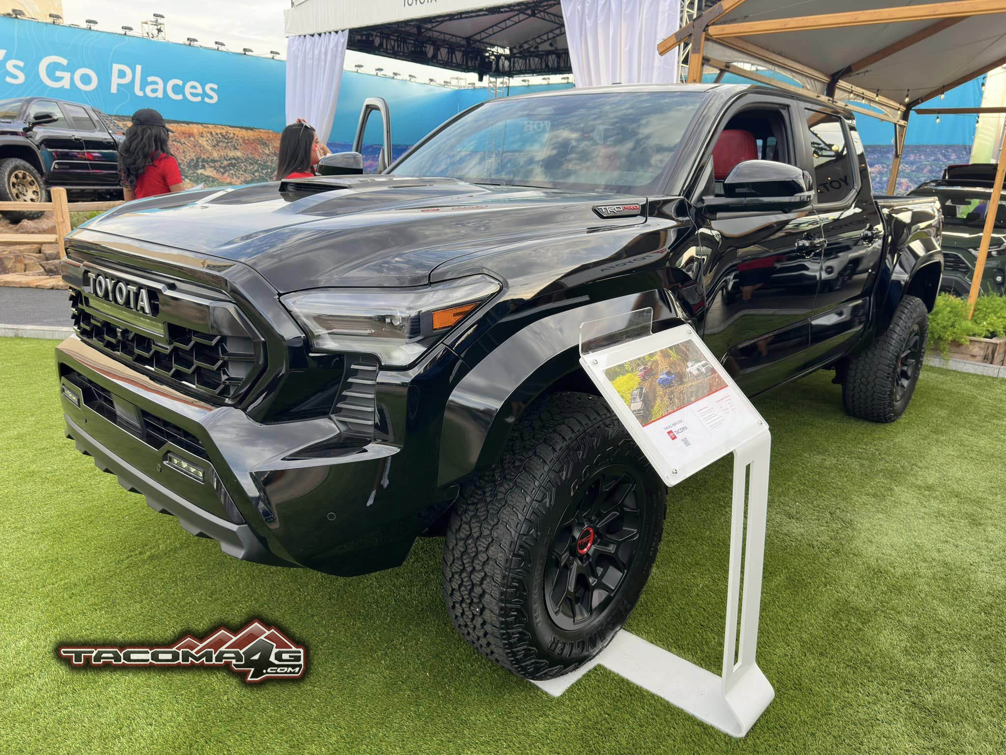 2024 Tacoma First Look: Black 2024 Tacoma TRD Pro. + Trailhunters in Black and Bronze Oxide Short Bed🤩 black-tacoma-trd-pro-red-interior-2024-model-1-