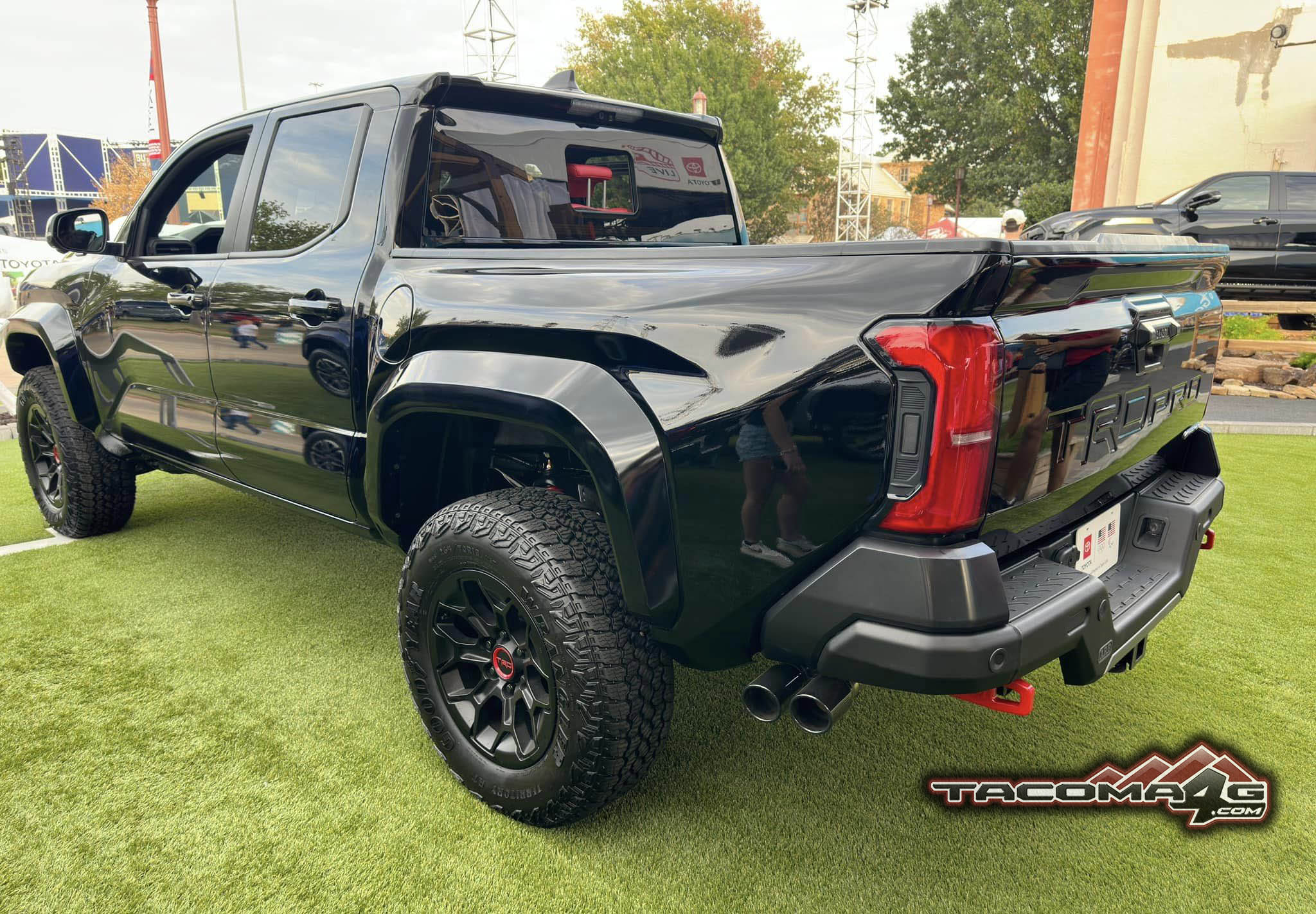 2024 Tacoma First Look: Black 2024 Tacoma TRD Pro. + Trailhunters in Black and Bronze Oxide Short Bed🤩 black-tacoma-trd-pro-red-interior-2024-model-2-