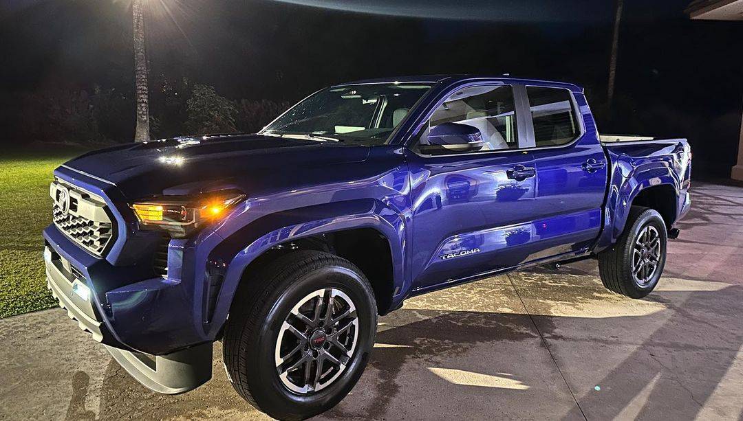 2024 Tacoma 2024 Tacoma TRD Sport Photos (Exterior, Interior, 6MT Manual Transmission) Blue Crush 2024 Tacoma Sport 4th Gen