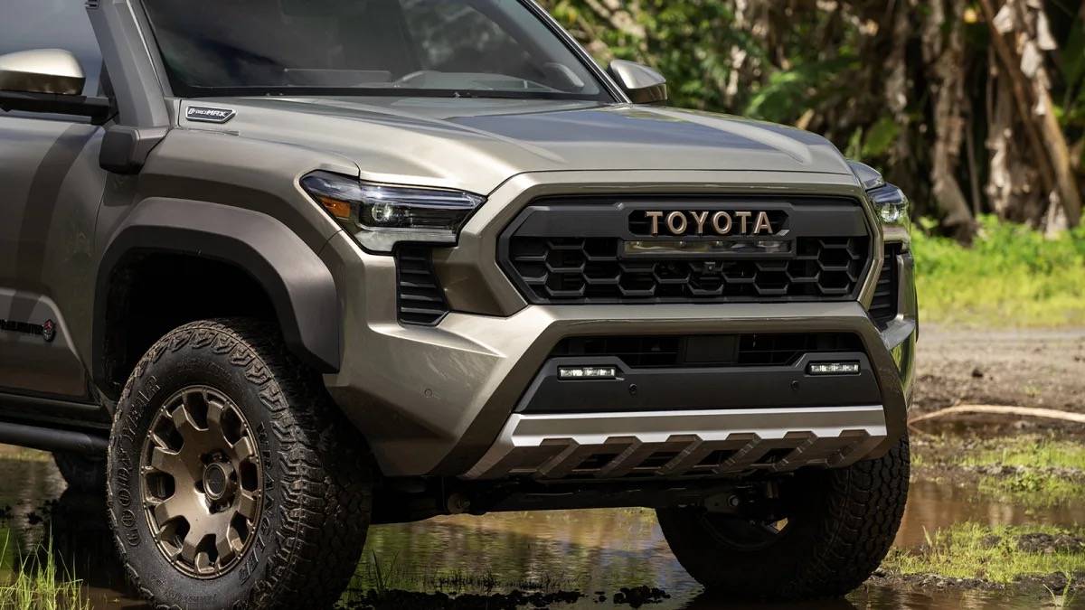 2024 Tacoma BRONZE OXIDE 2024 Tacoma Thread (4th Gen) Bronze Oxide 2024 Tacoma Trailhunter 13