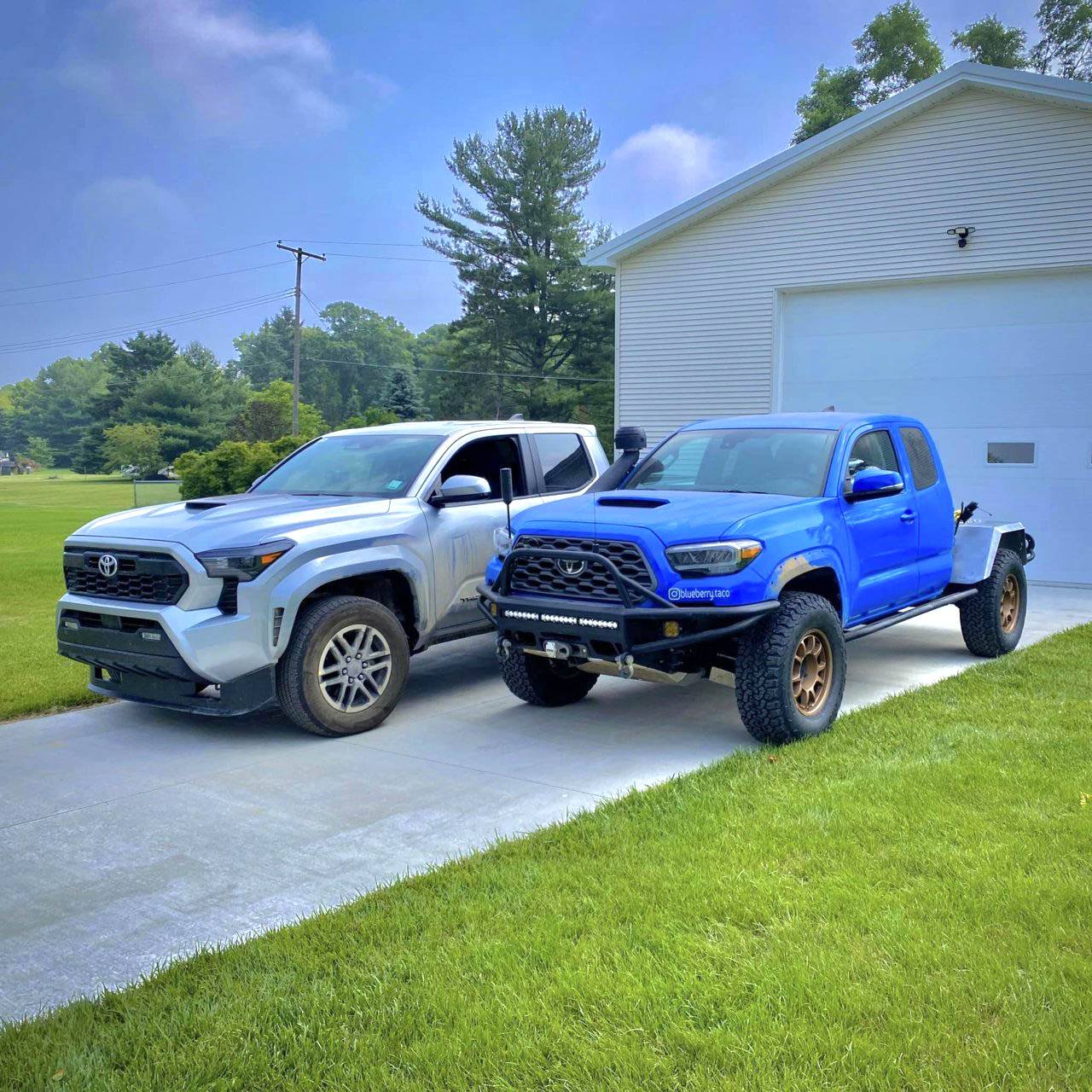 2024 Tacoma Celestial Silver 2024 Tacoma TRD Sport Spotted (with look vs. 3rd Gen 2020 Tacoma) Celesial Silver Metallic 2024 Toyota Tacoma TRD Sport