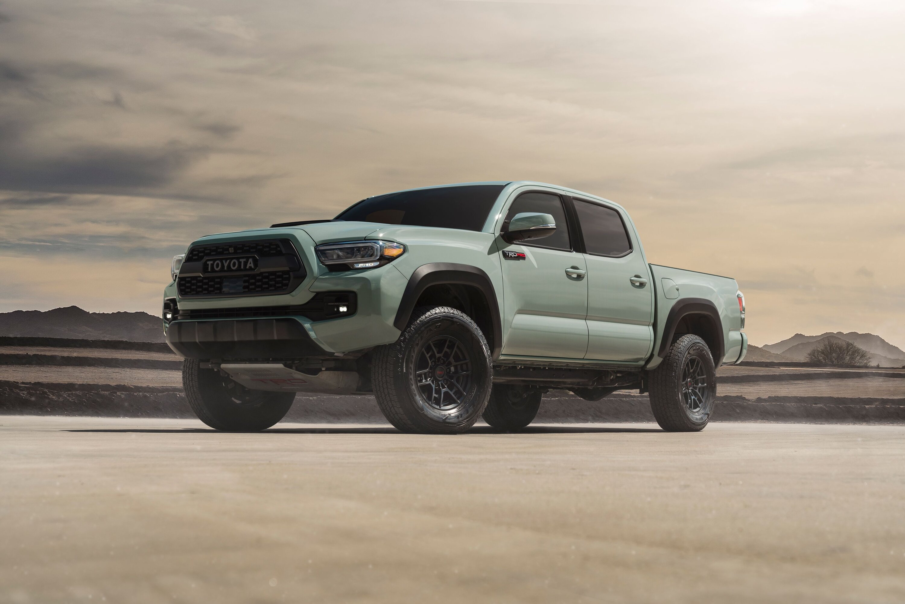 2024 Tacoma Sneak peek look at 2024 Tacoma front end (real life leaked image) cetbipw04e561