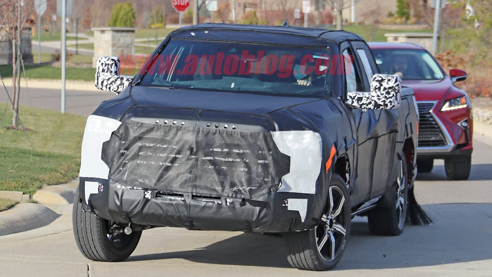 2024 Tacoma 📸 2024 Toyota Tacoma Production-Bodied Prototype Spied Testing dims
