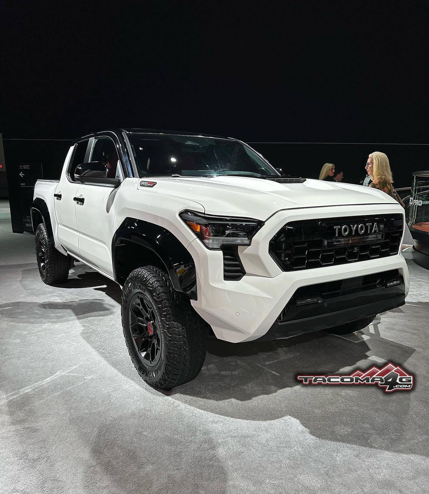 2024 Tacoma WIND CHILL PEARL 2024 Toyota Tacoma Thread ice-cap-white-2024-toyota-tacoma-trd-pro-