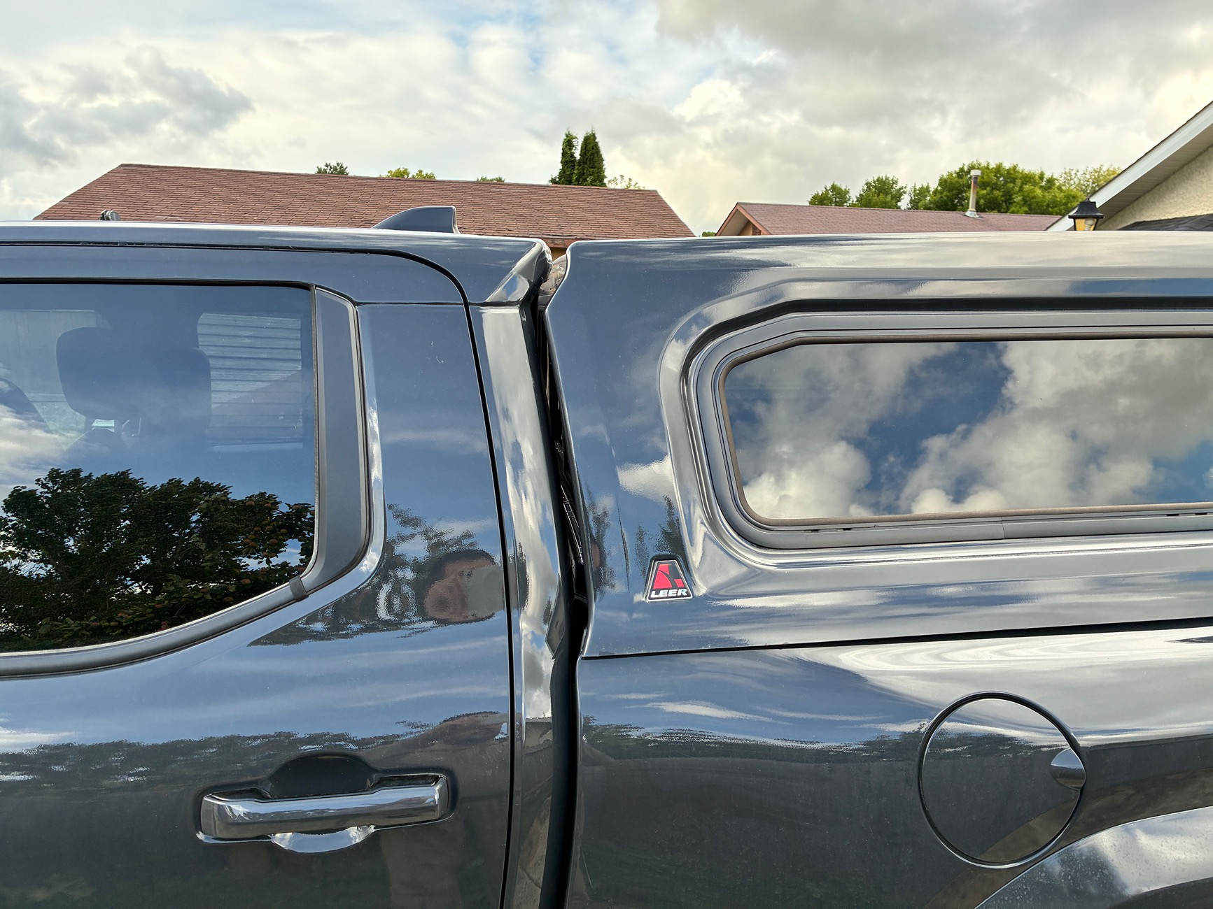 2024 Tacoma Leer 100XQ Cap / Canopy installed IMG_0340
