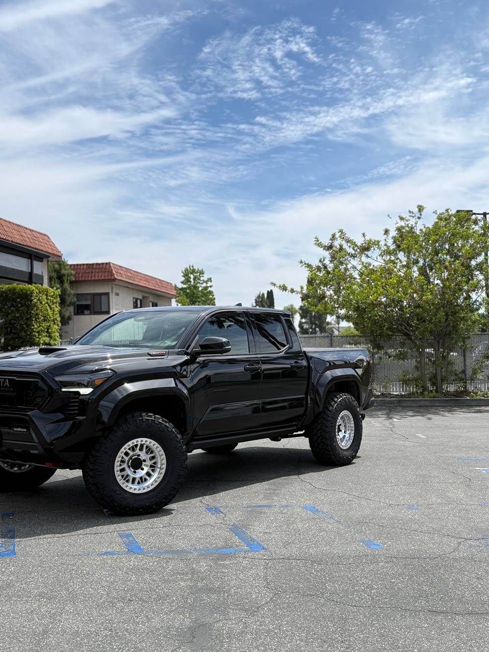 2024 Tacoma Question about trimming to fit 35’s IMG_0526