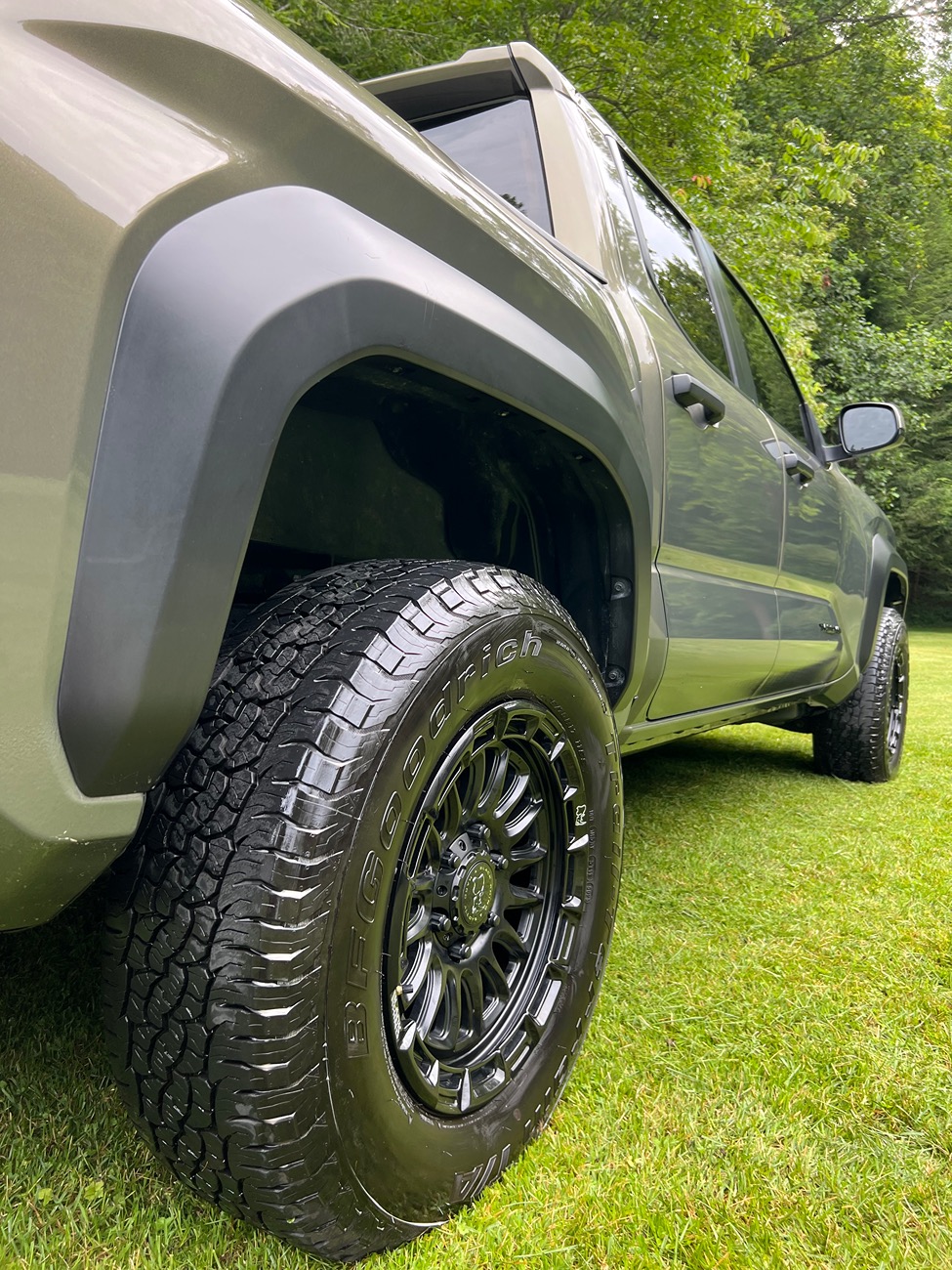 2024 Tacoma 2024 Bronze Oxide w/ Black Rhino Rivals +25mm IMG_0632