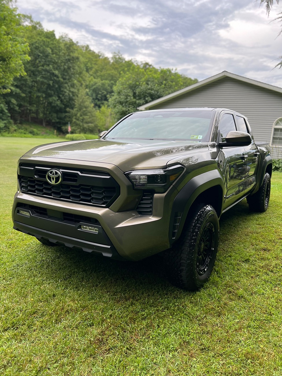 2024 Tacoma 2024 Bronze Oxide w/ Black Rhino Rivals +25mm IMG_0636