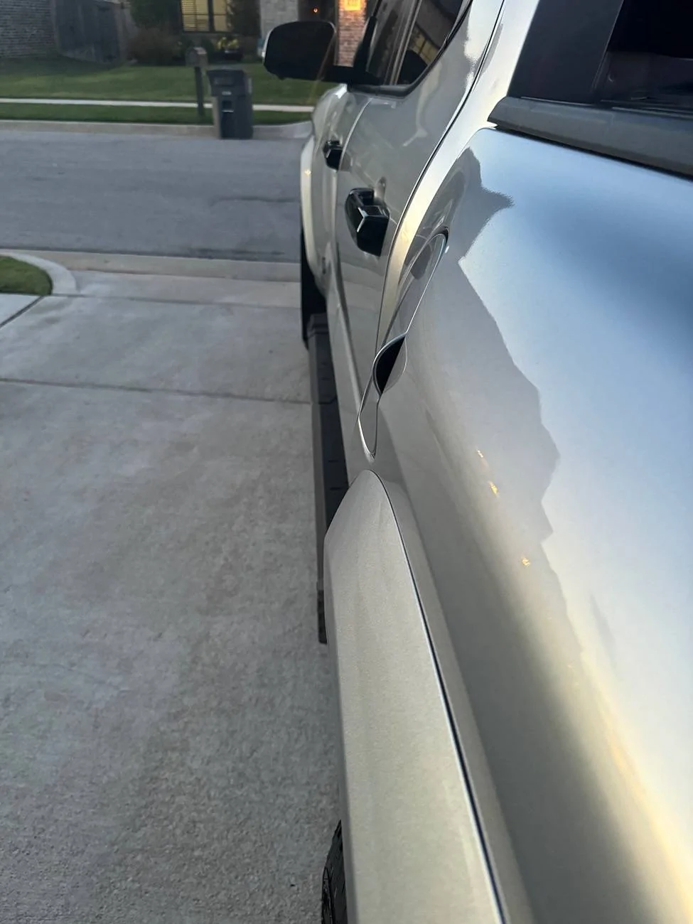 2024 Tacoma CELESTIAL SILVER METALLIC 2024 Tacoma Thread (4th Gen) IMG_0639