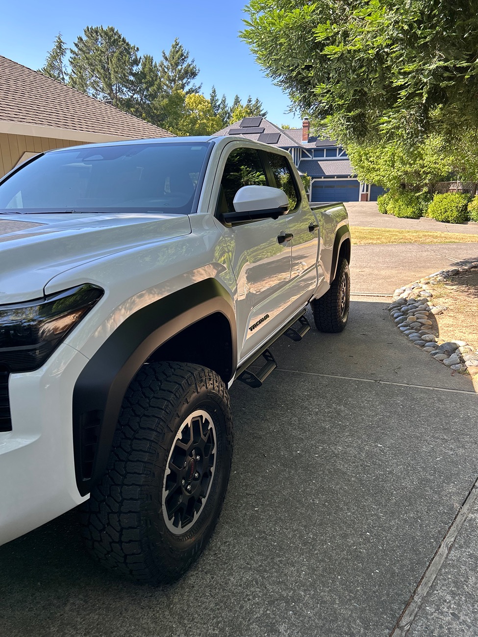 2024 Tacoma Factory lift kit opinions? IMG_0903