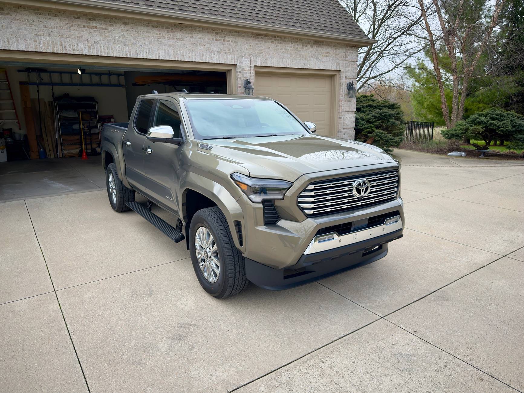 2024 Tacoma Can you remove the TRD PRO emblems from the hood? IMG_0905