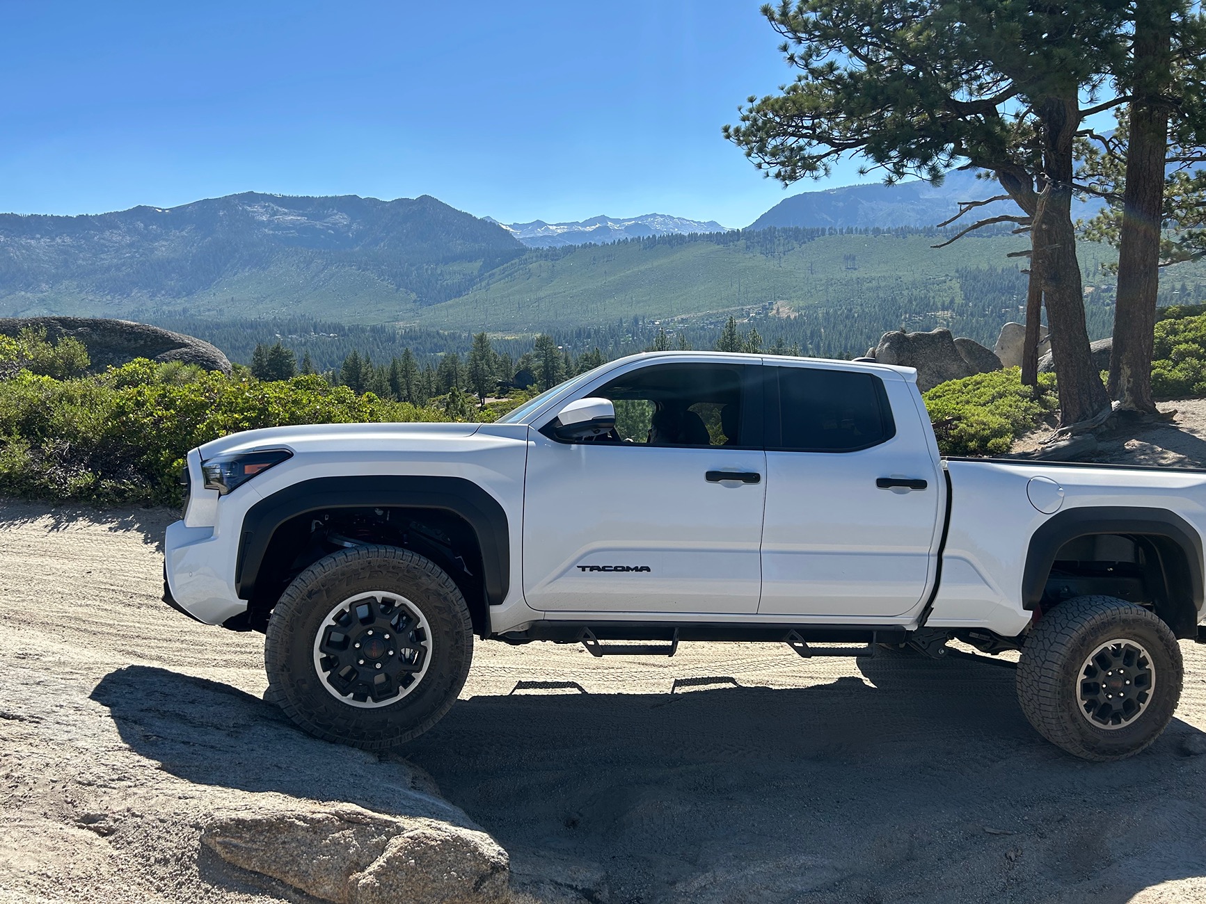 2024 Tacoma Factory lift kit opinions? IMG_0998