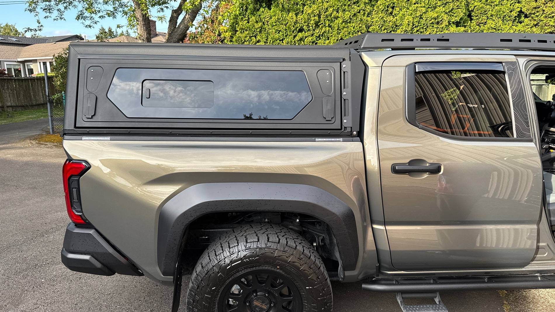 2024 Tacoma Alu-Cab Contour Canopy on Trailhunter - No Regrets IMG_1213