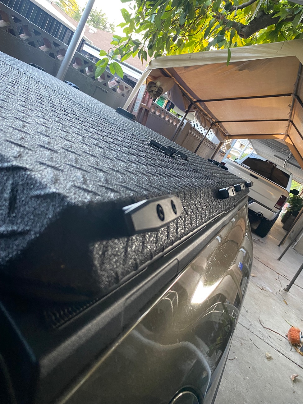 2024 Tacoma Diamondback HD bed cover installed IMG_2807