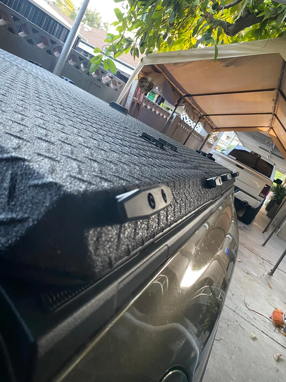 2024 Tacoma Diamondback HD bed cover installed IMG_2807