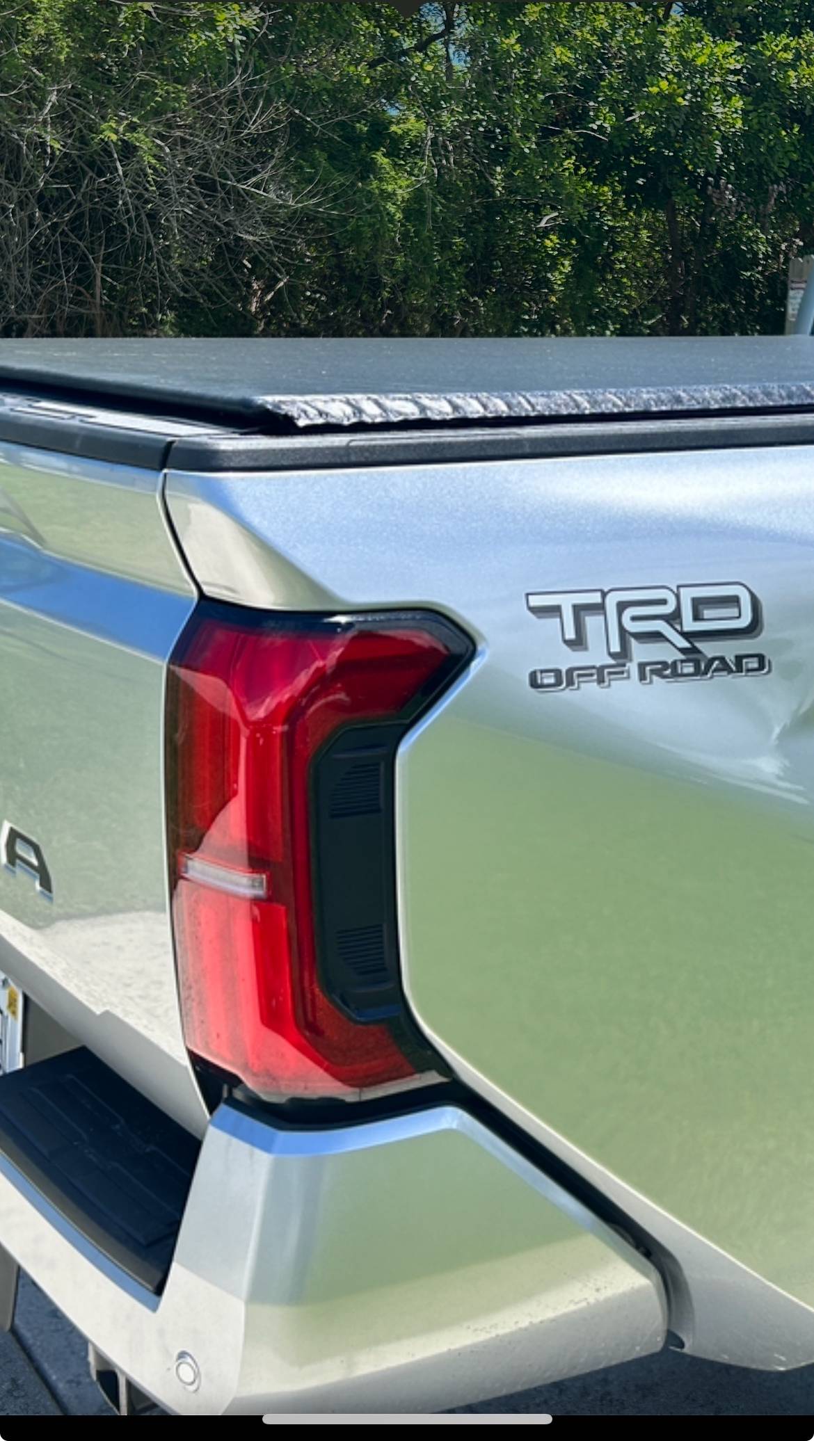 2024 Tacoma Tonneau Cover and Vent Shades IMG_3624