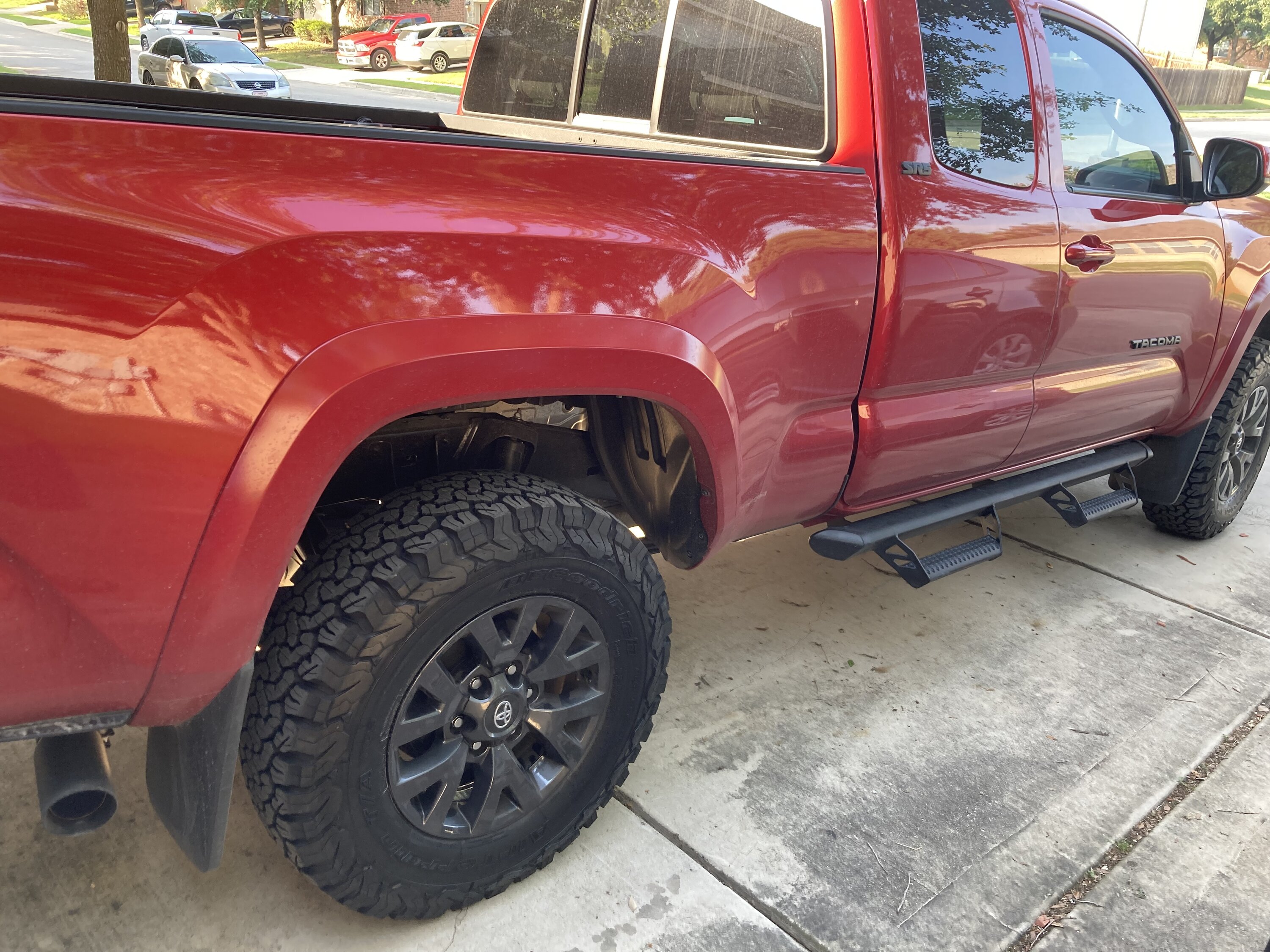 2024 Tacoma 285/70/17 tires (BFG All-Terrain T/A) on stock wheels, no poke, no trim, no cab mount removal (2024 TRD Off-Road) IMG_4251