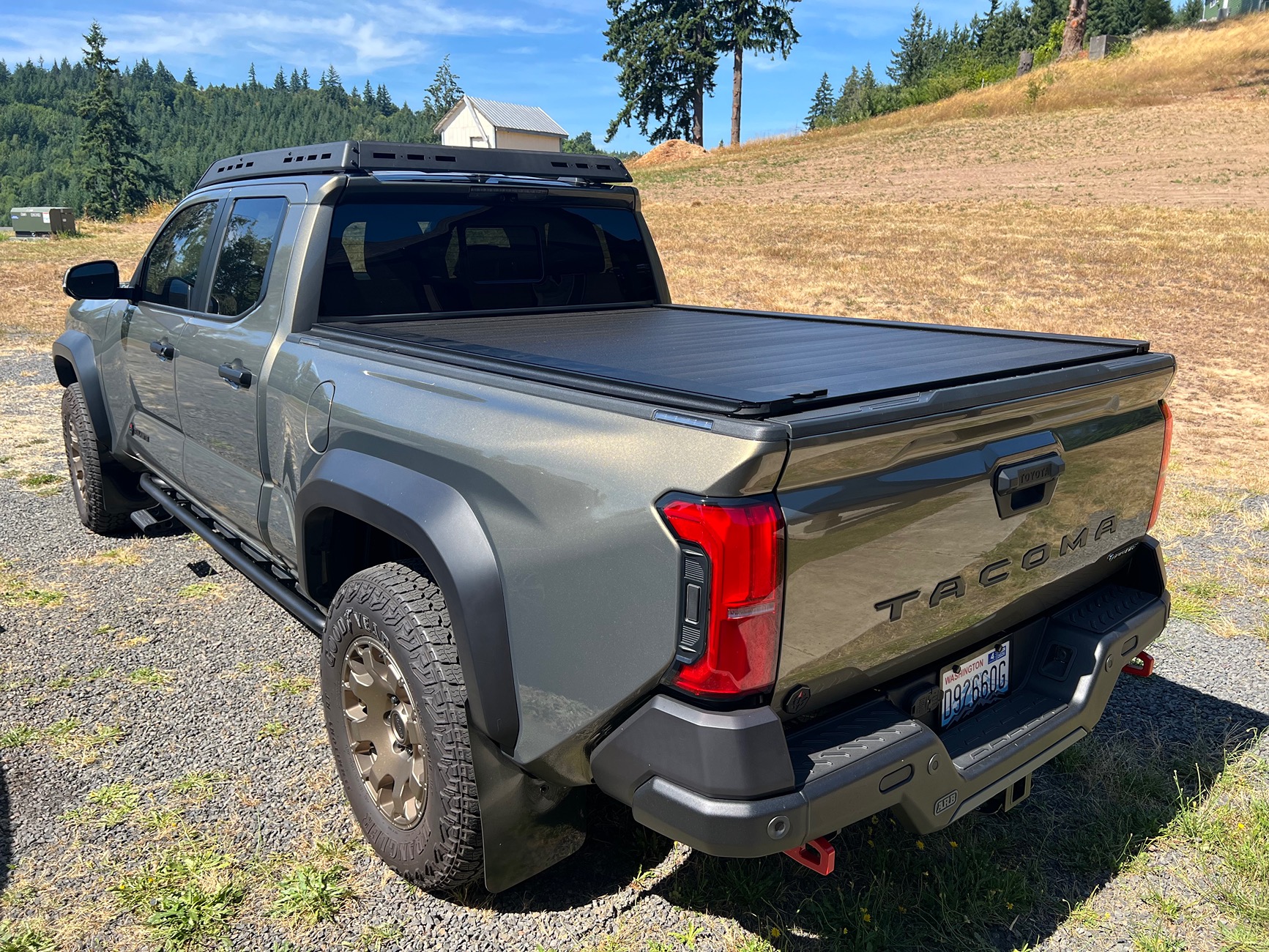 2024 Tacoma Question Regarding Tonneau Cover and Bed Molle Panel IMG_4990