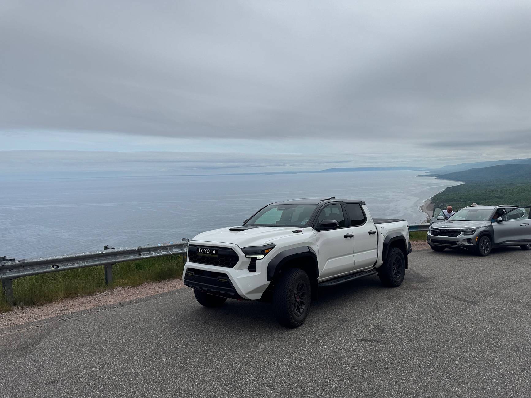 2024 Tacoma What did you do TO / WITH your 4th gen Tacoma today?! 👨‍🏭 🧰 📸 IMG_6427