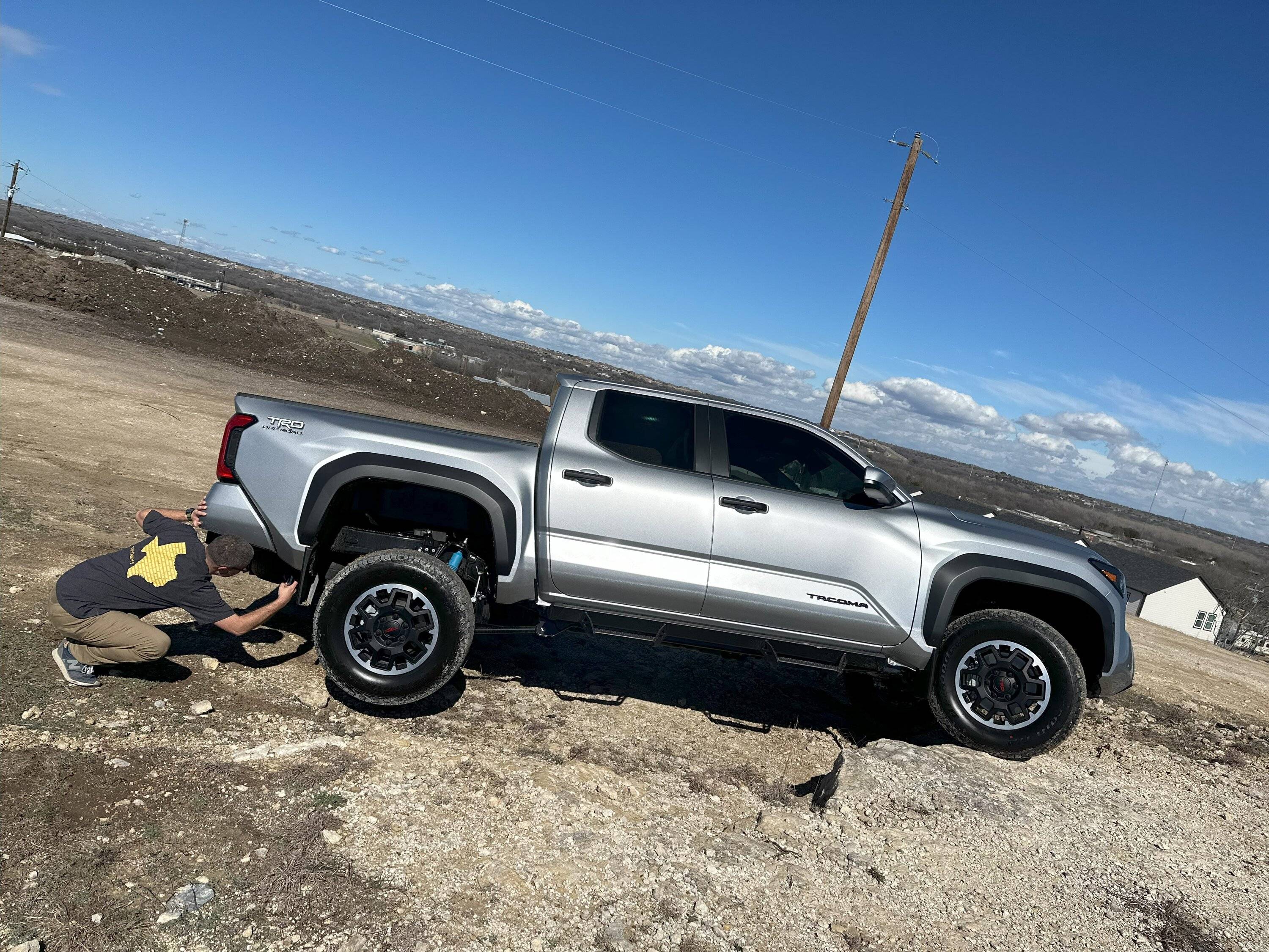 2024 Tacoma CELESTIAL SILVER METALLIC 2024 Tacoma Thread (4th Gen) IMG_6705