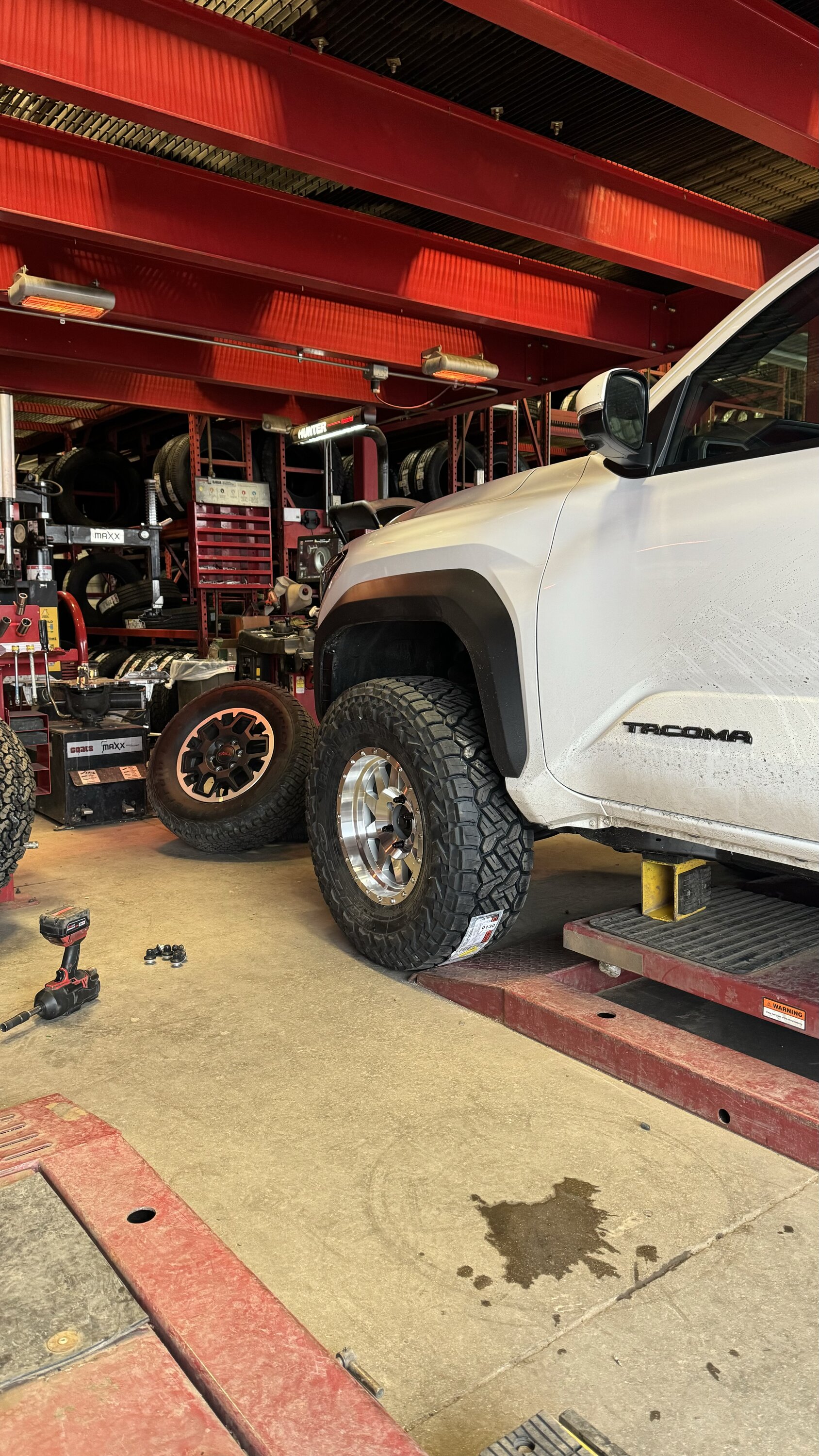 2024 Tacoma 35's photos: 35/12.50R17 tires + 17x8.5 0 offset wheels (stock suspension) IMG_6719