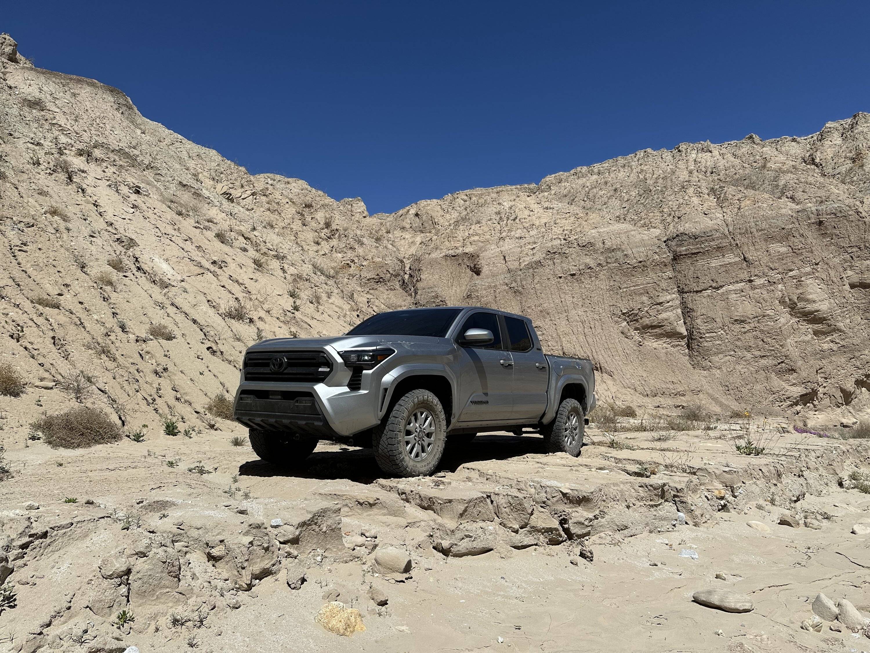 2024 Tacoma CELESTIAL SILVER METALLIC 2024 Tacoma Thread (4th Gen) IMG_8607
